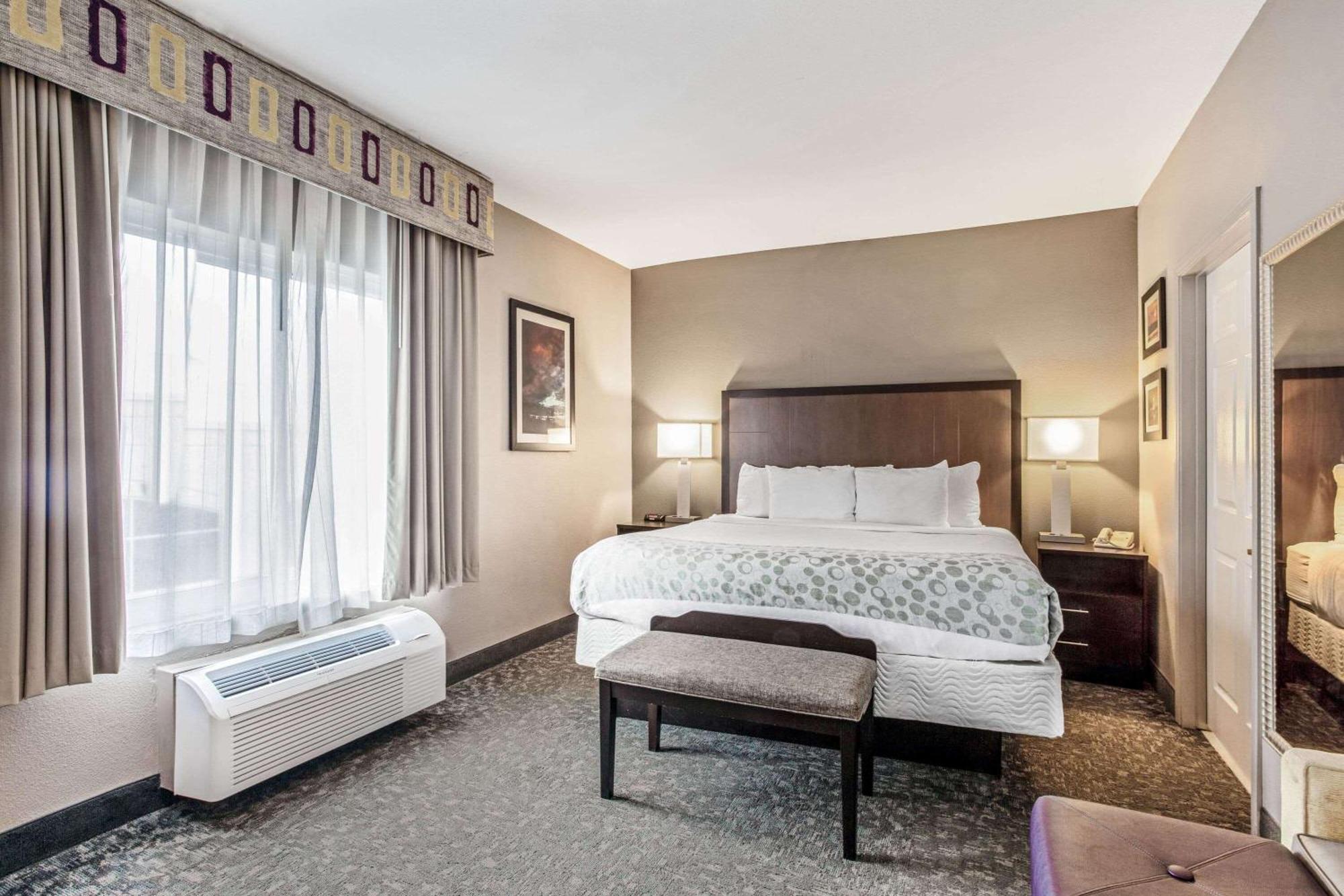 La Quinta By Wyndham Biloxi Hotel Стая снимка
